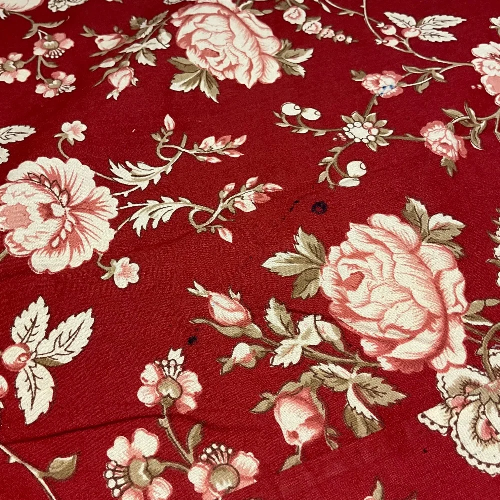 WILLIAMS SONOMA Red Tan Floral Stripe Tablecloth Cotton 70 x 108 Table Cloth